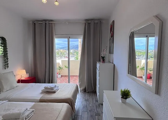 Sun & Pool Retreat Complex * 아데제