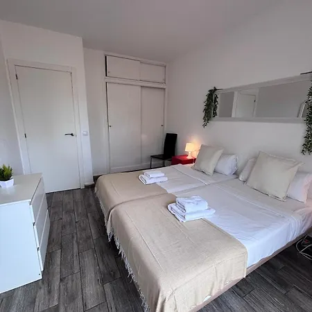 Sun & Pool Retreat Complex 아데제